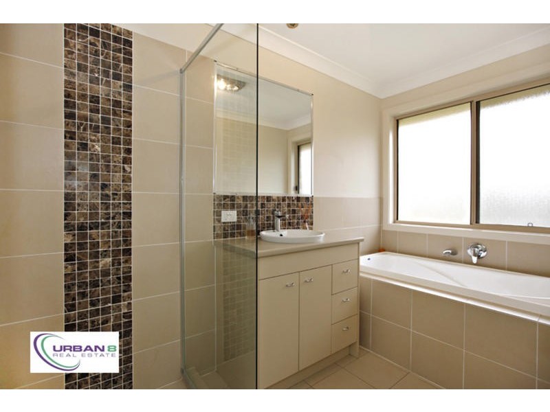 42 Rise Place, Moggill QLD 4070